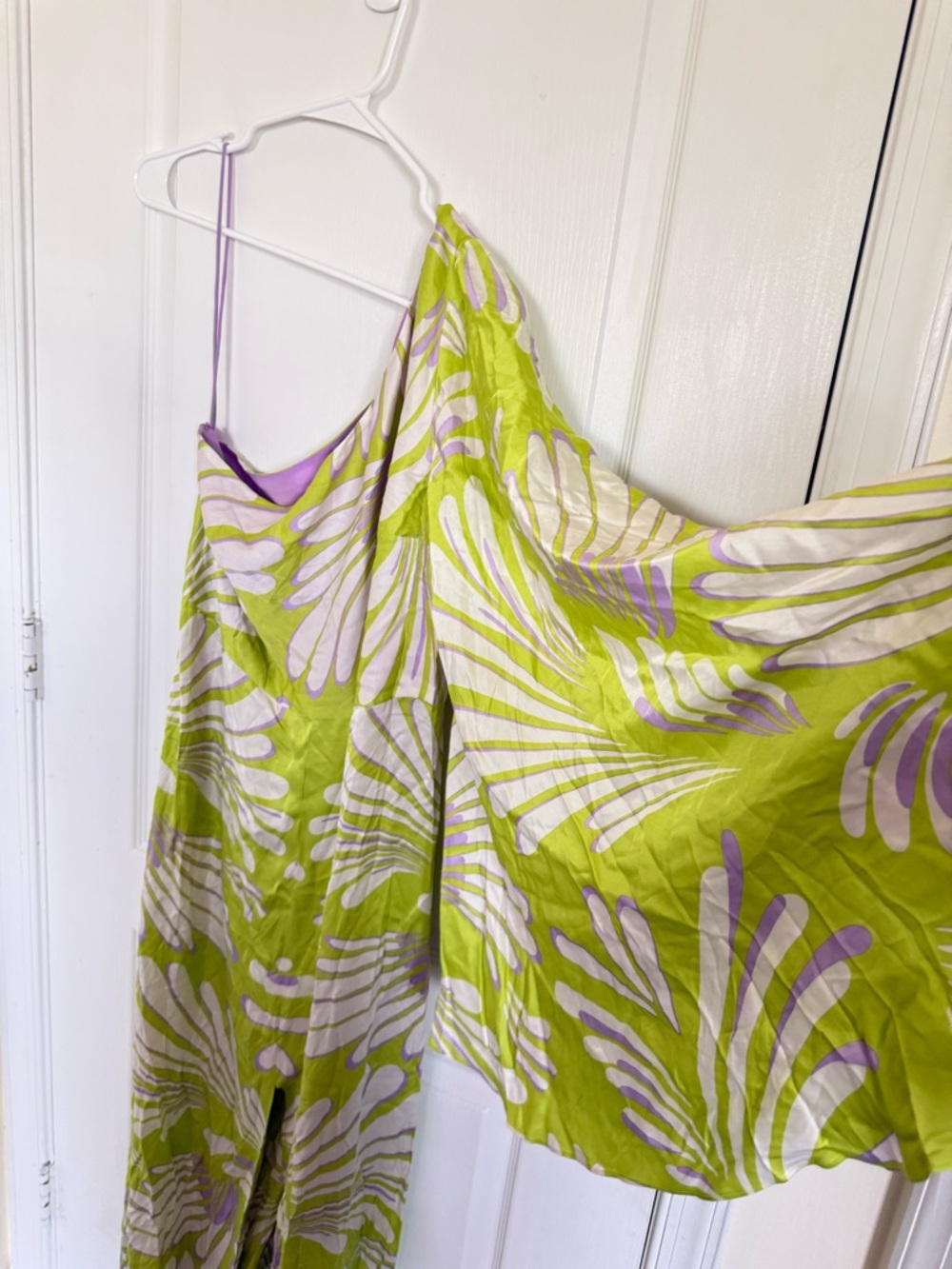 Alexis Lio One-Shoulder Angel-Sleeve Maxi Dress No belt - Picture 7 of 8